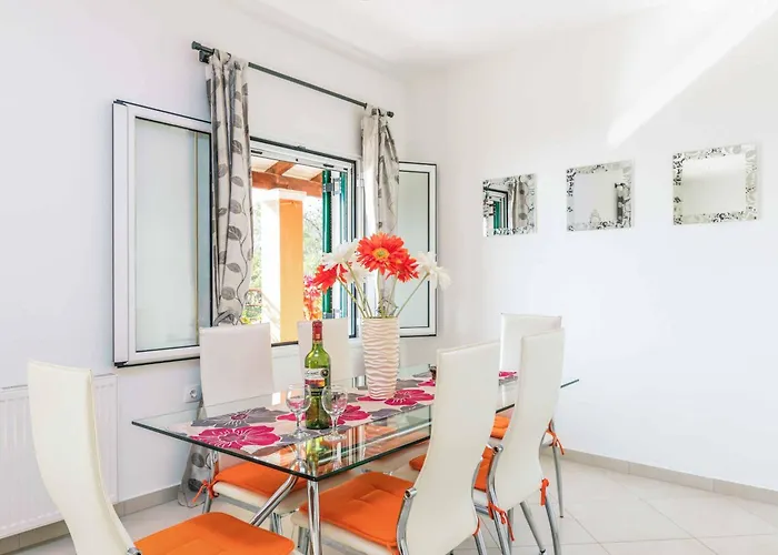 Yiannakis Villa *