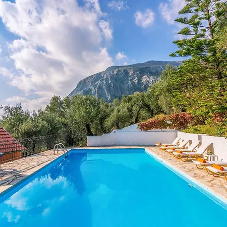 Yiannakis Villa Niszáki
